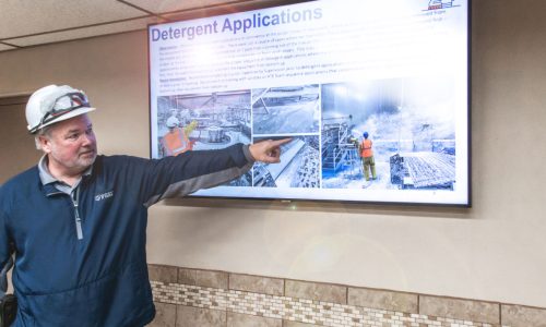 Enhancing Operations Through Effective Communication: The Role of Regular Sanitation Meetings at Fortrex